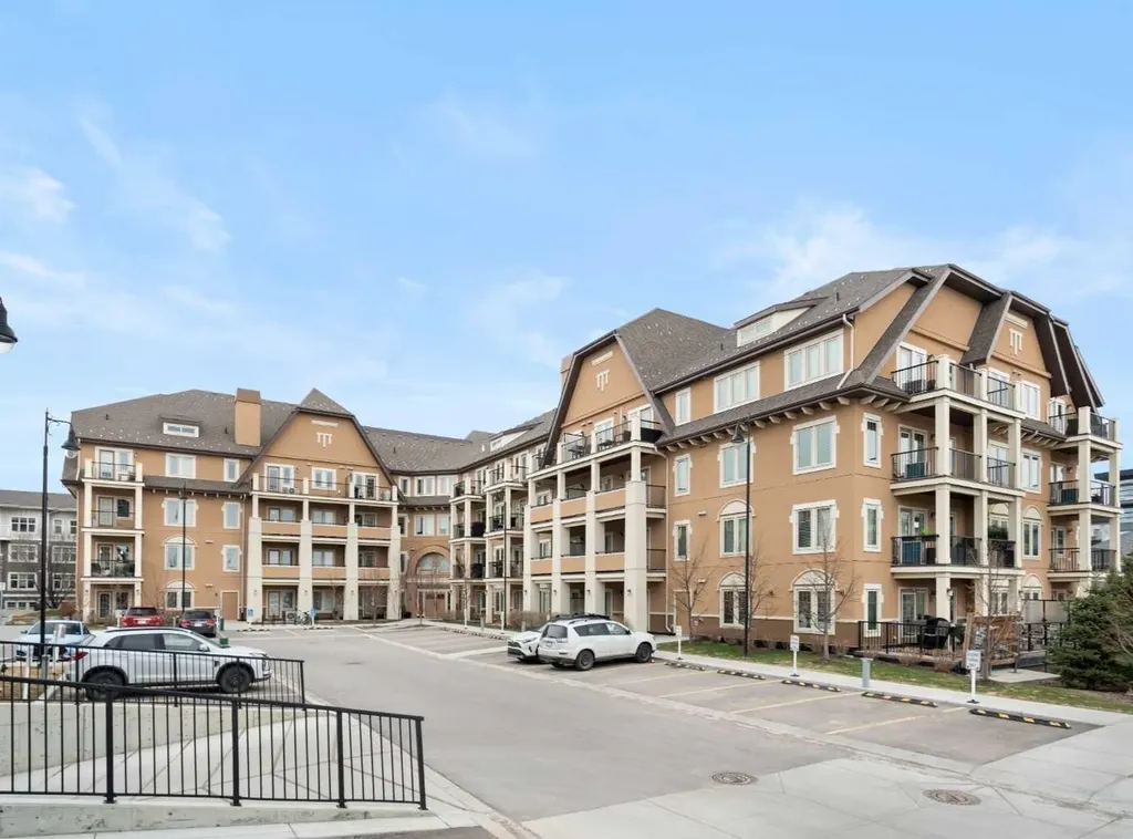 30 Mahogany Mews SE Calgary AB T3M 3H4