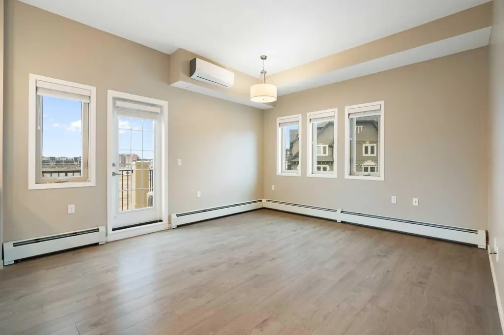 30 Mahogany Mews SE Calgary AB T3M 3H4