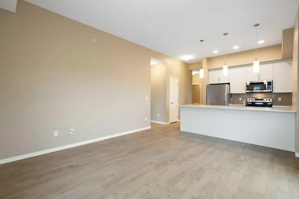 30 Mahogany Mews SE Calgary AB T3M 3H4