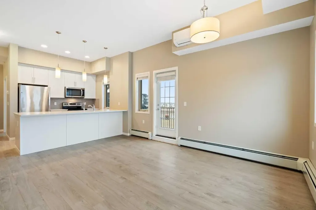 30 Mahogany Mews SE Calgary AB T3M 3H4