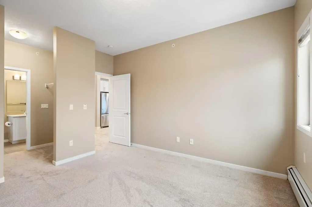 30 Mahogany Mews SE Calgary AB T3M 3H4