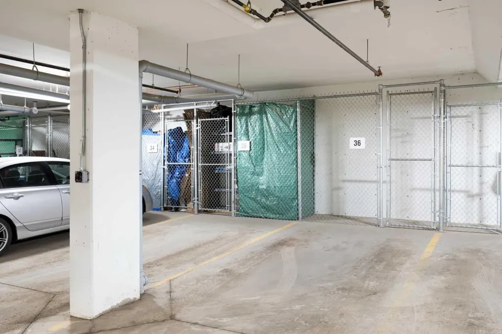 30 Mahogany Mews SE Calgary AB T3M 3H4
