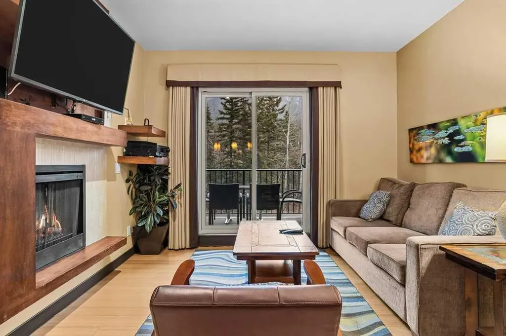 1818 Mountain Avenue Canmore AB T1W3M3