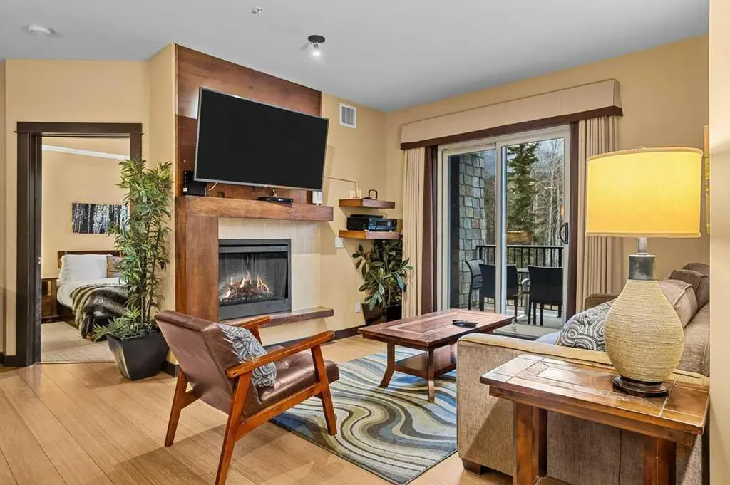 1818 Mountain Avenue Canmore AB T1W3M3