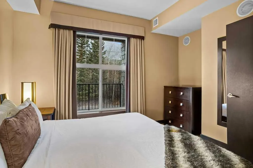 1818 Mountain Avenue Canmore AB T1W3M3