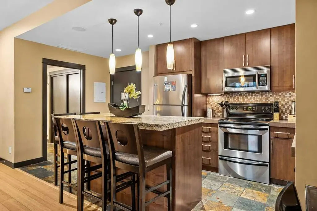 1818 Mountain Avenue Canmore AB T1W3M3