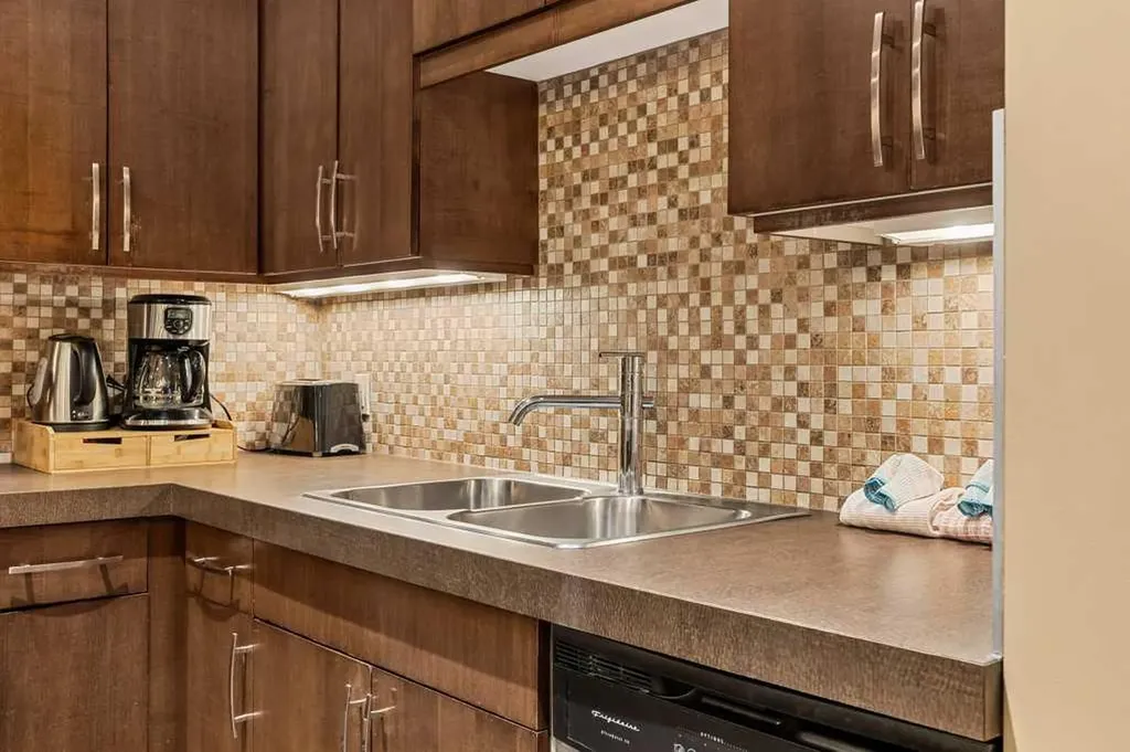 1818 Mountain Avenue Canmore AB T1W3M3