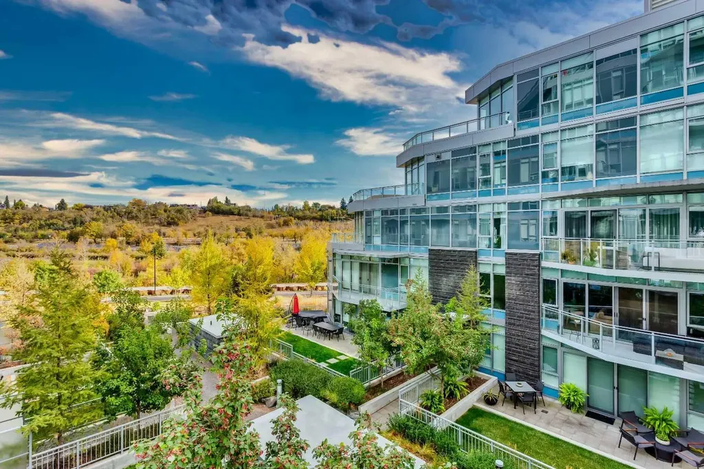 138 Waterfront Court SW Calgary AB T2P 1L1
