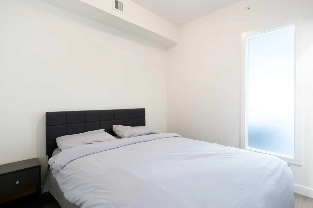 138 Waterfront Court SW Calgary AB T2P 1L1
