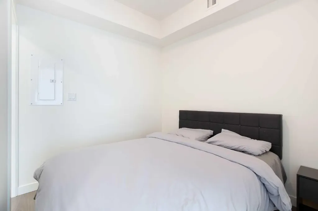 138 Waterfront Court SW Calgary AB T2P 1L1