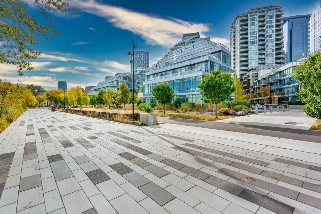 138 Waterfront Court SW Calgary AB T2P 1L1