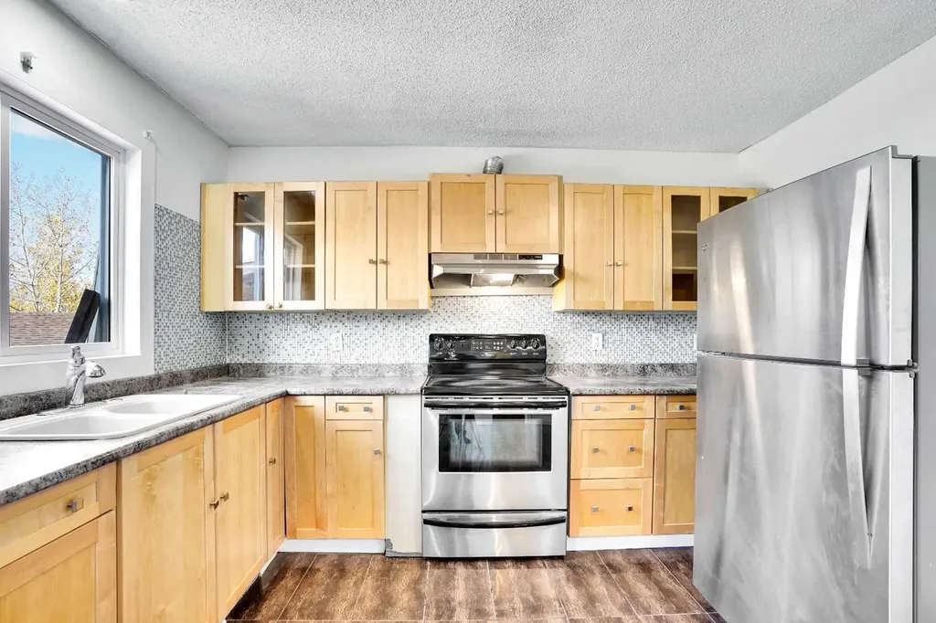 26 Falmead Bay NE Calgary AB T3j 1H2
