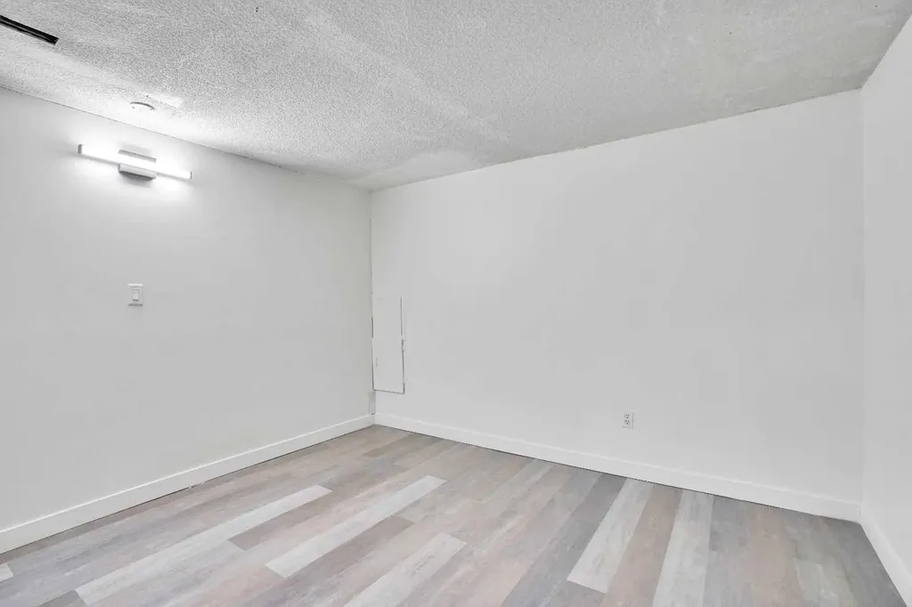 26 Falmead Bay NE Calgary AB T3j 1H2