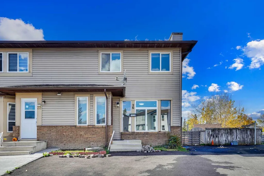26 Falmead Bay NE Calgary AB T3j 1H2