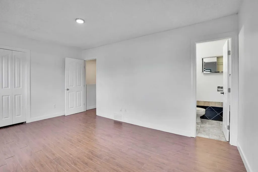 26 Falmead Bay NE Calgary AB T3j 1H2