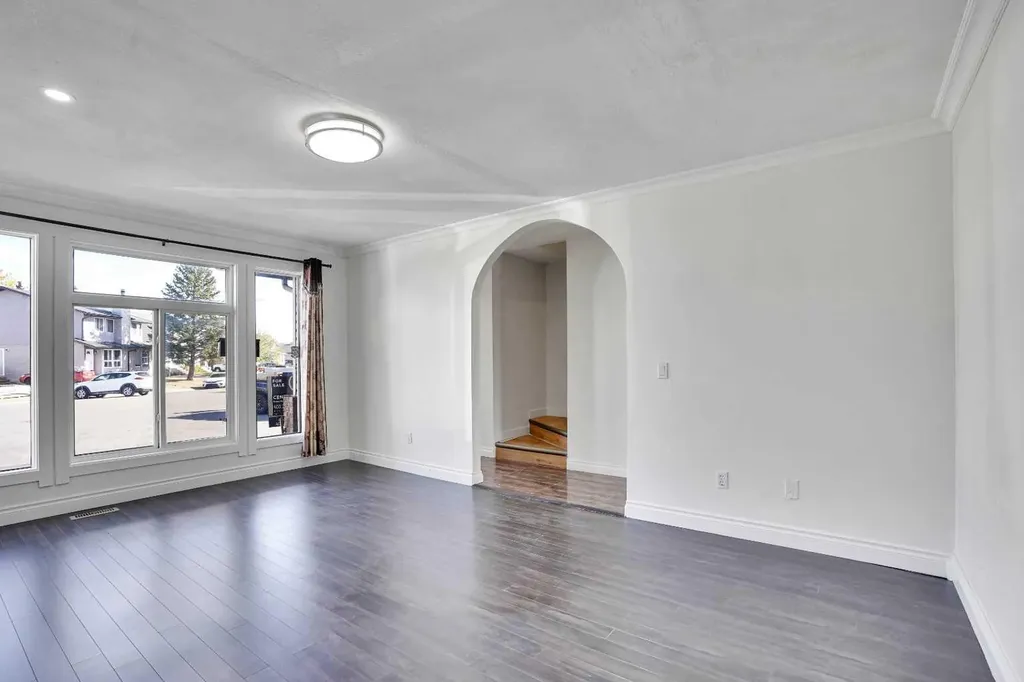 26 Falmead Bay NE Calgary AB T3j 1H2