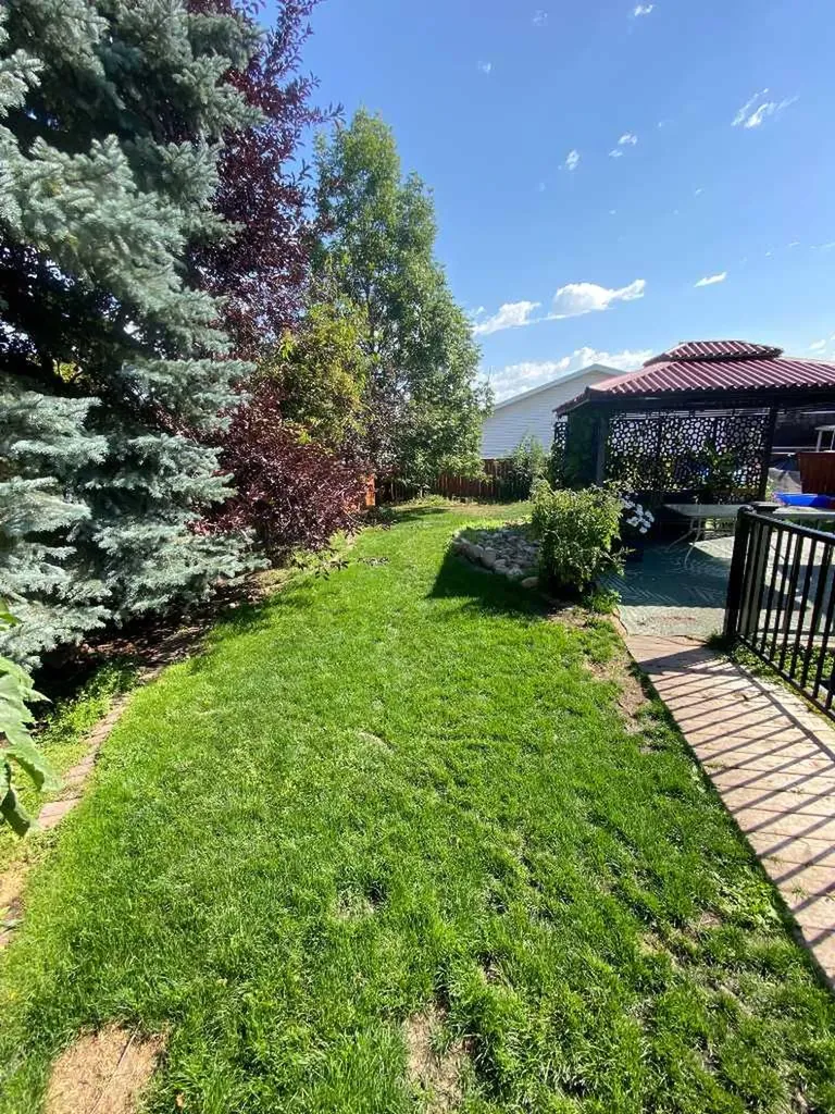5508 49 Avenue Alix AB T0C 0B0