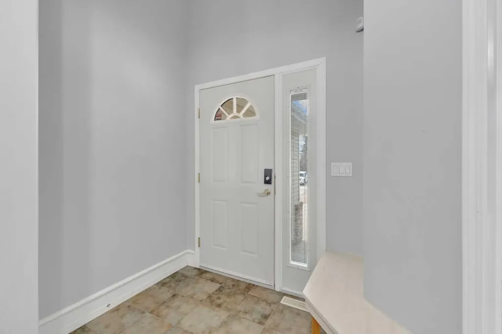 5508 49 Avenue Alix AB T0C 0B0