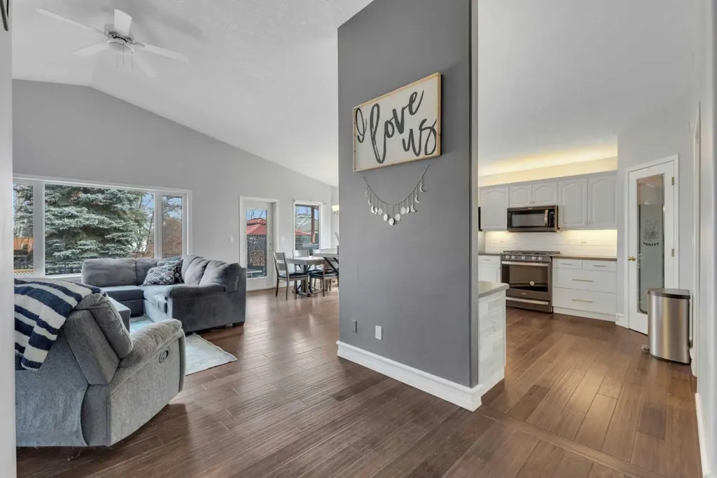 5508 49 Avenue Alix AB T0C 0B0