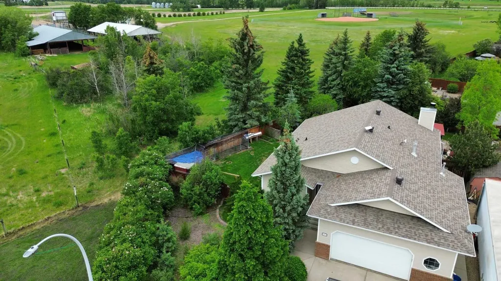 5508 49 Avenue Alix AB T0C 0B0