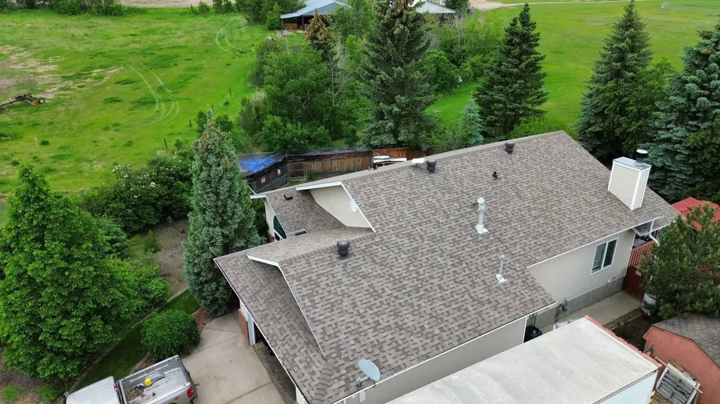 5508 49 Avenue Alix AB T0C 0B0