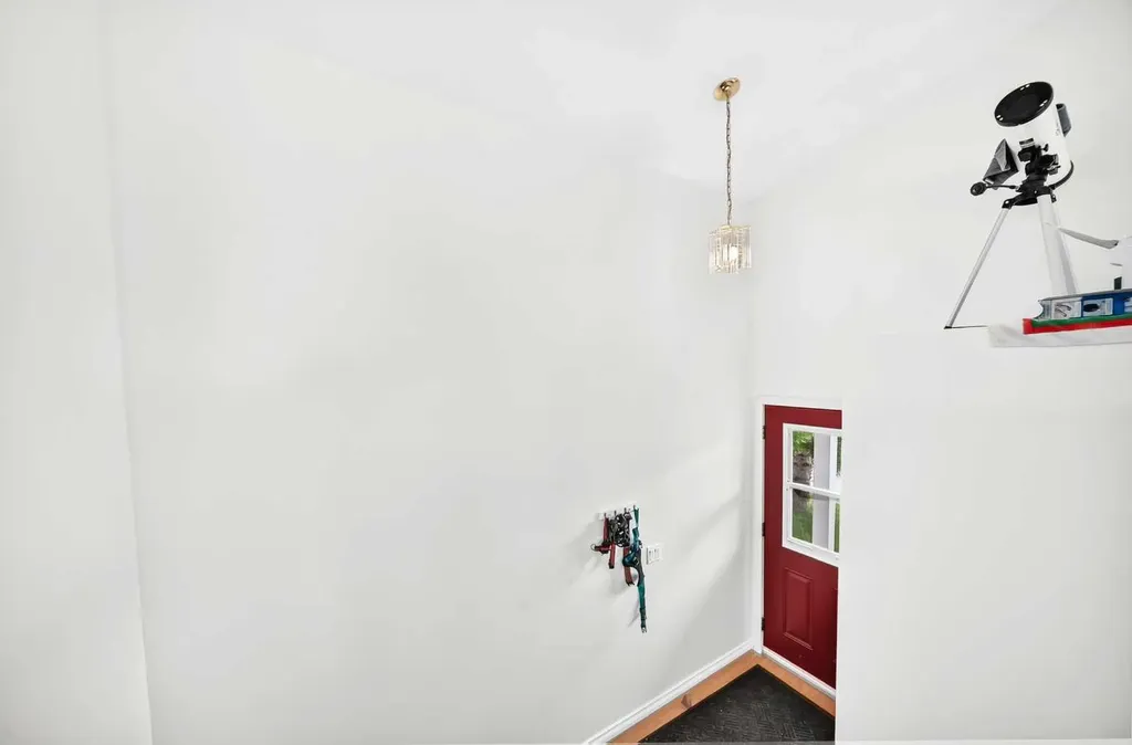208 Erin Meadow Green SE Calgary AB T2B 3G3