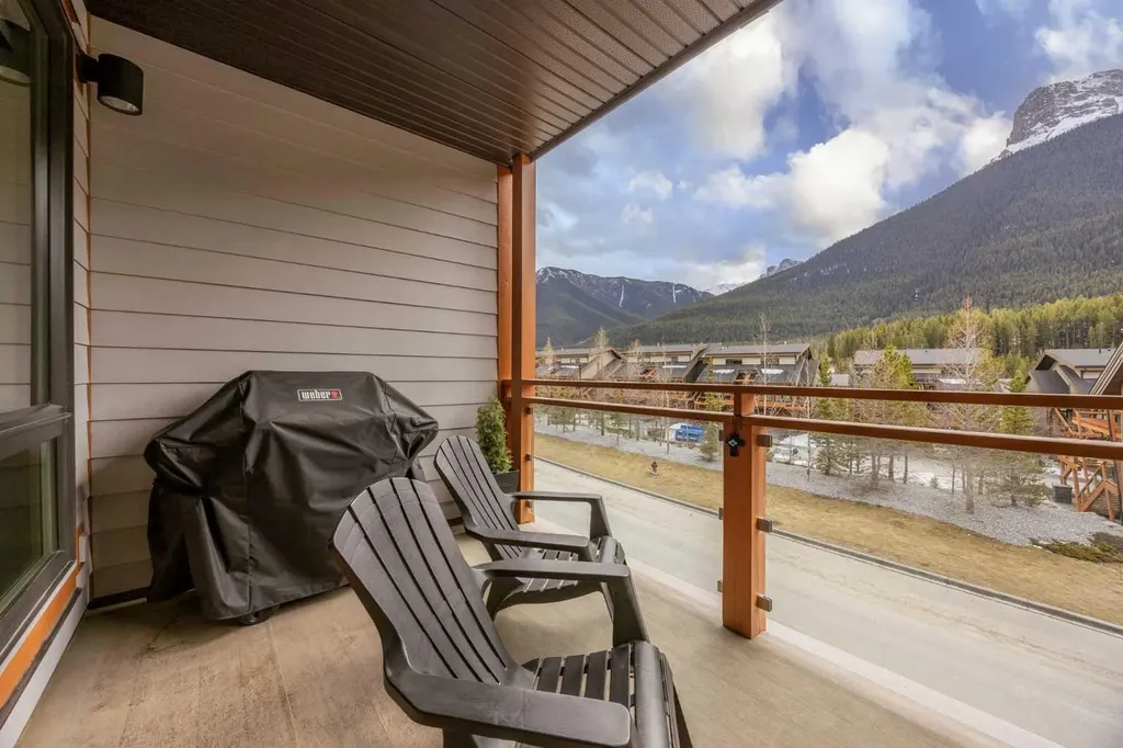 102 Stewart Creek Rise Canmore AB T1W 0K6