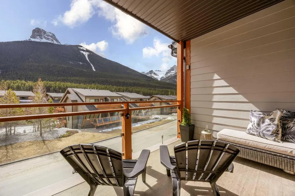 102 Stewart Creek Rise Canmore AB T1W 0K6