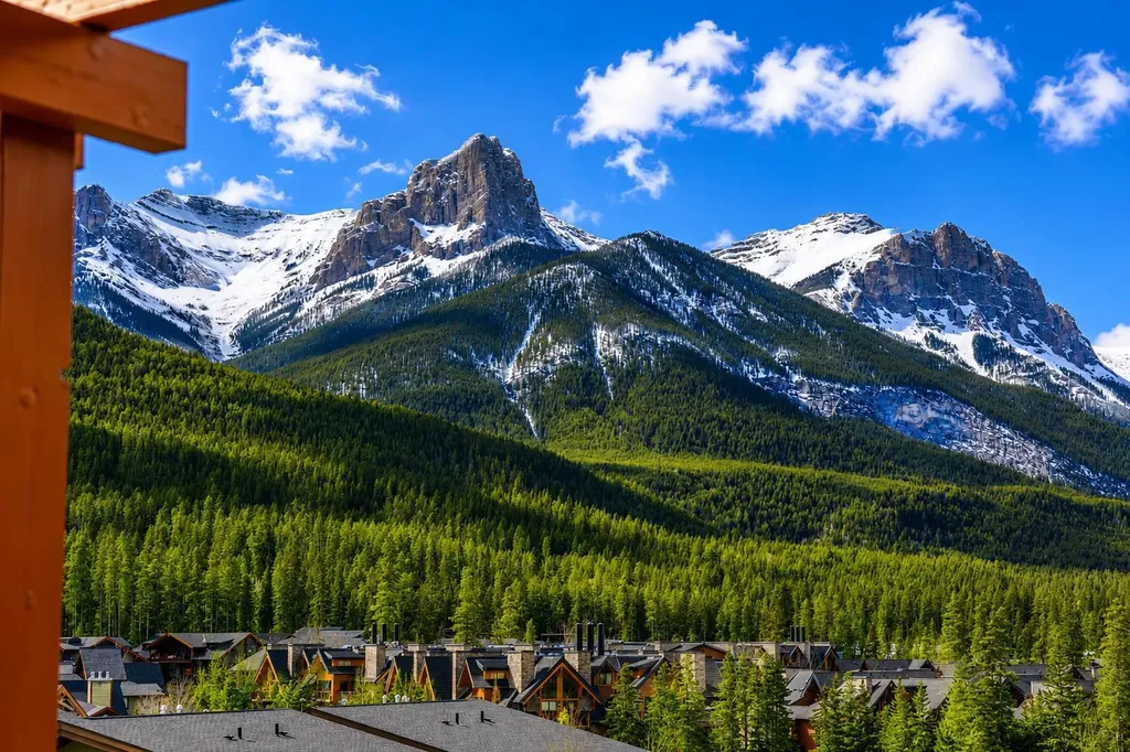 102 Stewart Creek Rise Canmore AB T1W 0K6