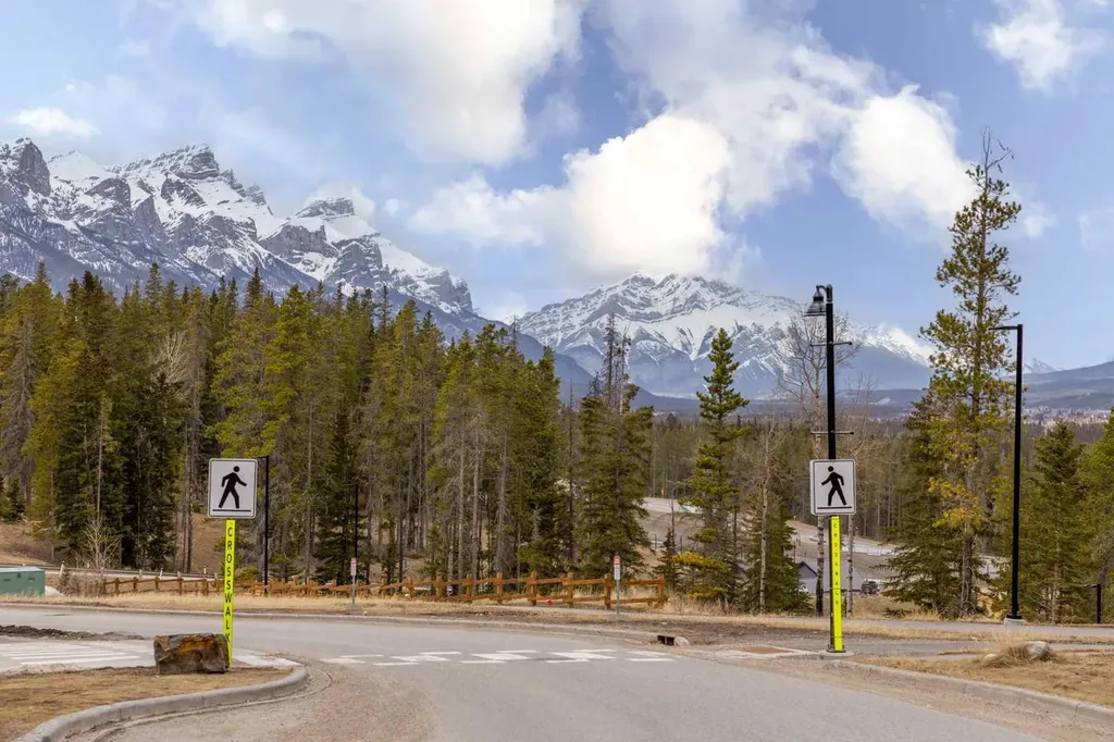 102 Stewart Creek Rise Canmore AB T1W 0K6