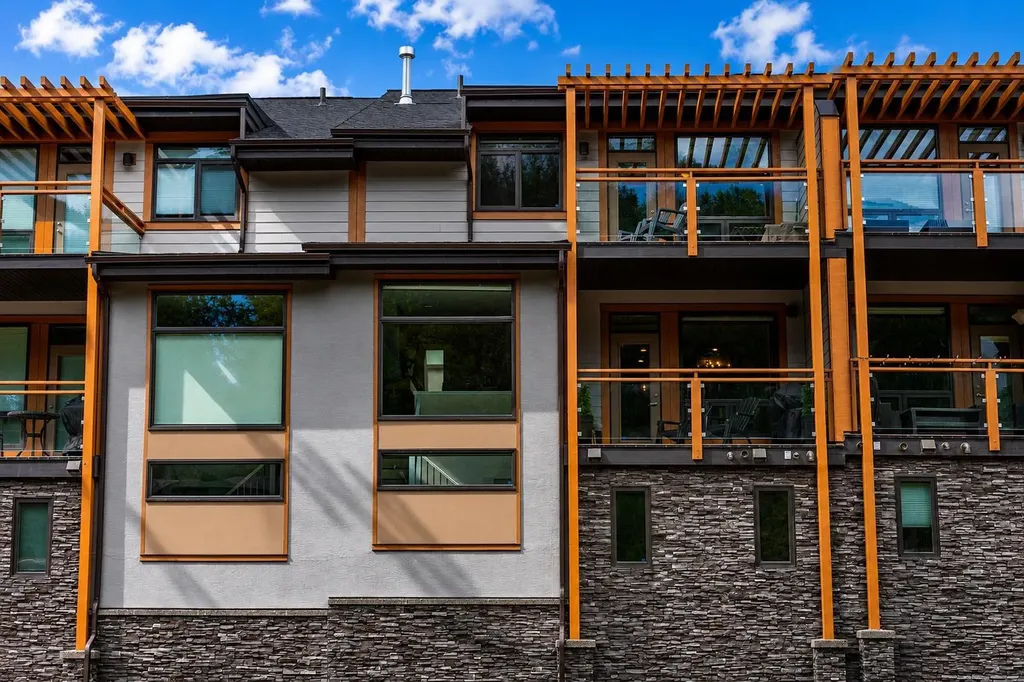 102 Stewart Creek Rise Canmore AB T1W 0K6