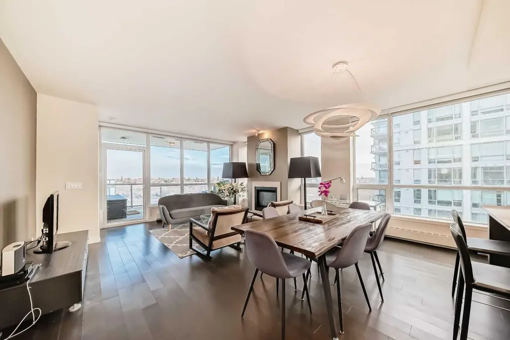 222 Riverfront Avenue SW Calgary AB T2P 0W3