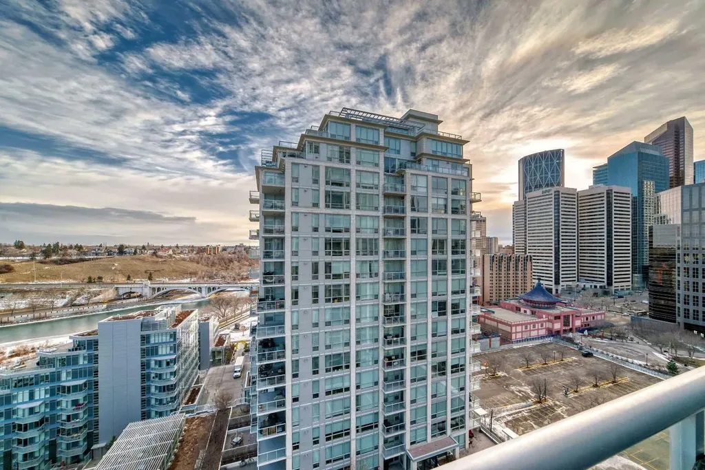 222 Riverfront Avenue SW Calgary AB T2P 0W3