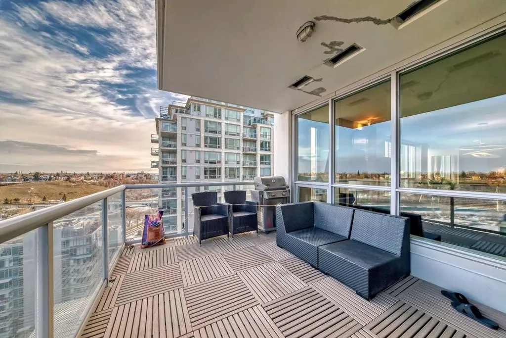222 Riverfront Avenue SW Calgary AB T2P 0W3