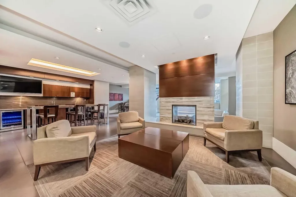 222 Riverfront Avenue SW Calgary AB T2P 0W3