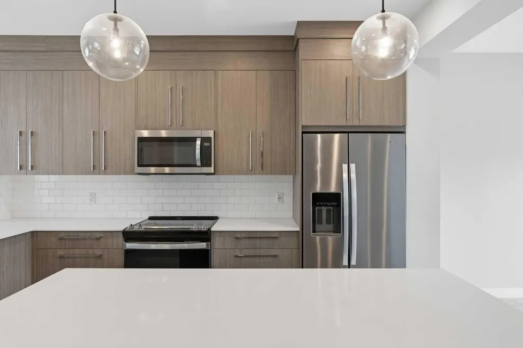 592 Dawson Drive Chestermere AB T1X 2X1