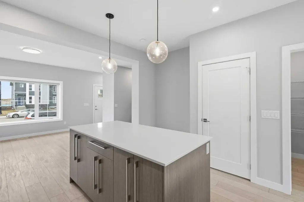 592 Dawson Drive Chestermere AB T1X 2X1