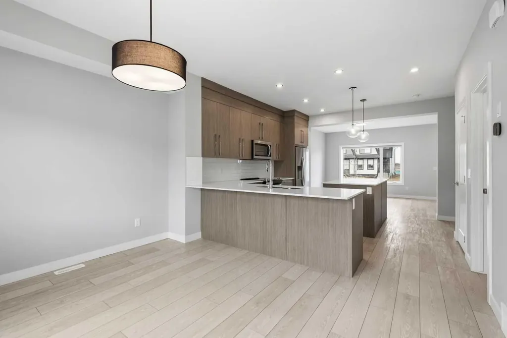 592 Dawson Drive Chestermere AB T1X 2X1