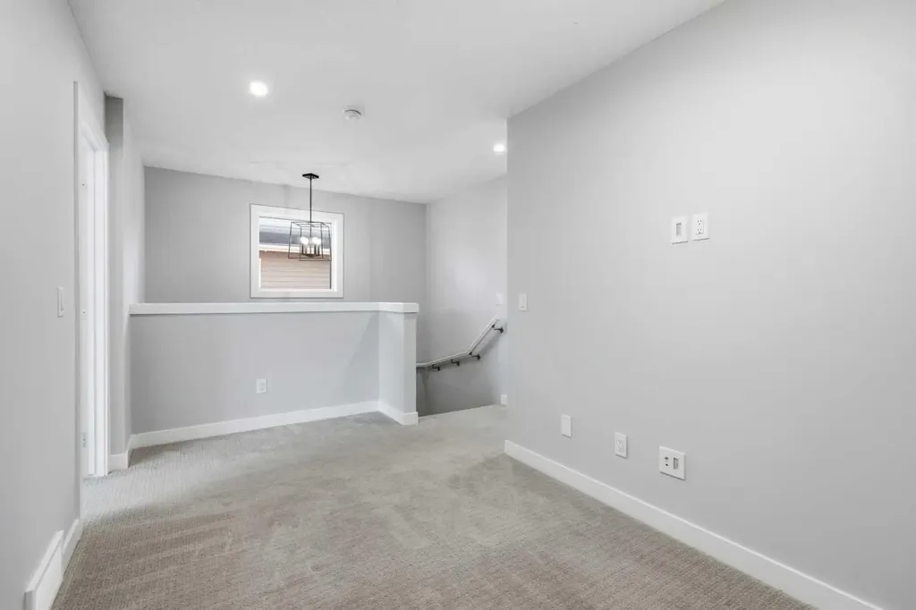 592 Dawson Drive Chestermere AB T1X 2X1