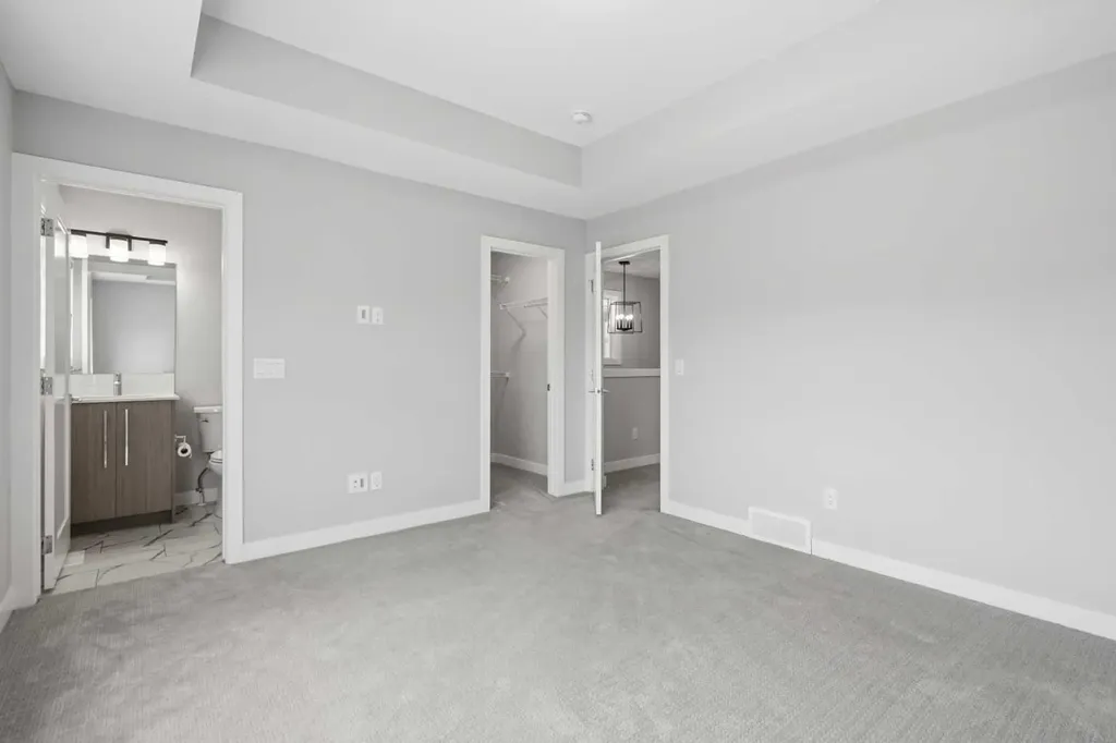 592 Dawson Drive Chestermere AB T1X 2X1