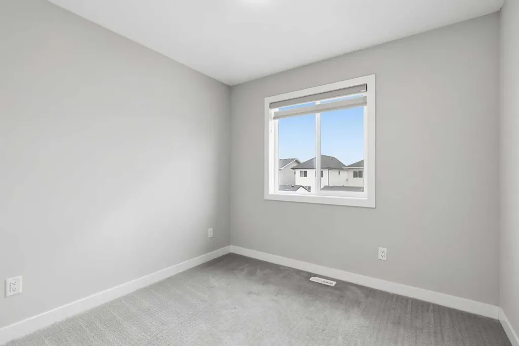 592 Dawson Drive Chestermere AB T1X 2X1