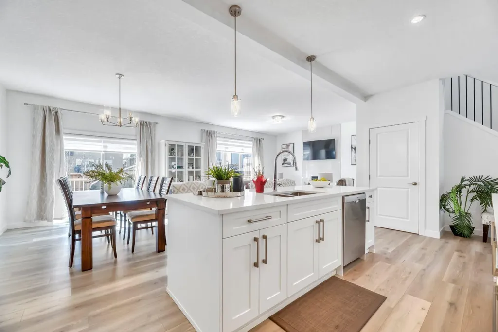 485 Legacy Boulevard SE Calgary AB T2X 0Y6