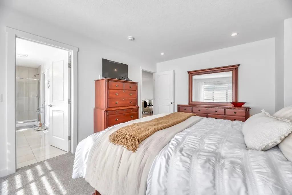 485 Legacy Boulevard SE Calgary AB T2X 0Y6
