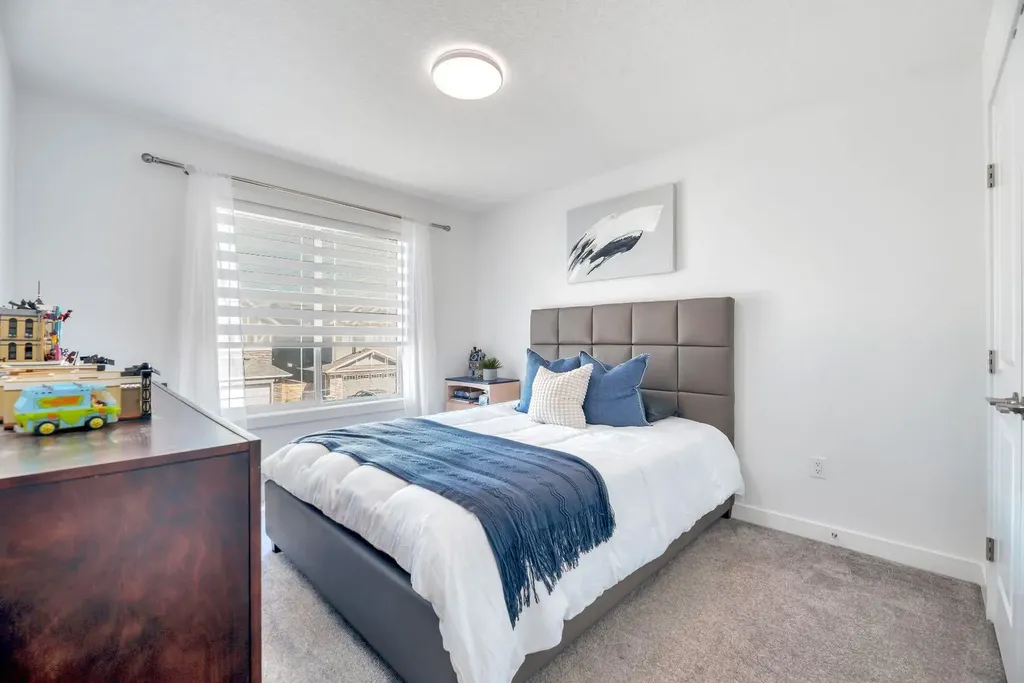 485 Legacy Boulevard SE Calgary AB T2X 0Y6