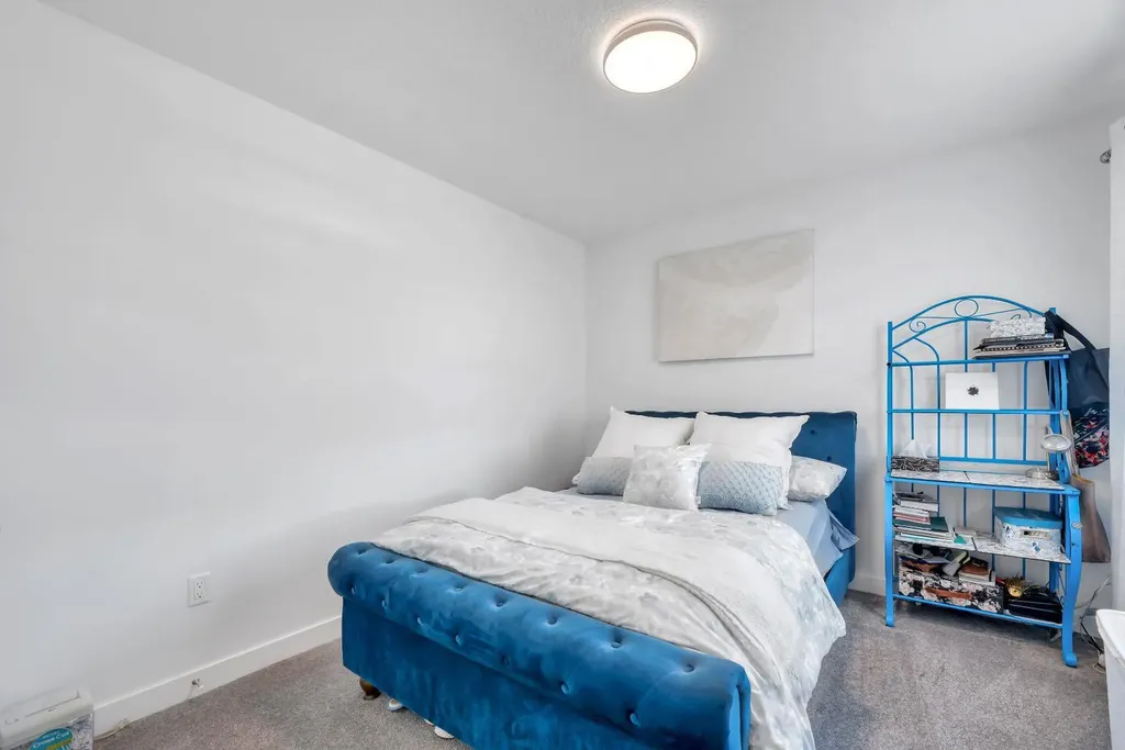 485 Legacy Boulevard SE Calgary AB T2X 0Y6