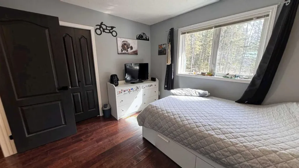 32375 Range Road 62 Rural Mountain View County AB T0M1X0