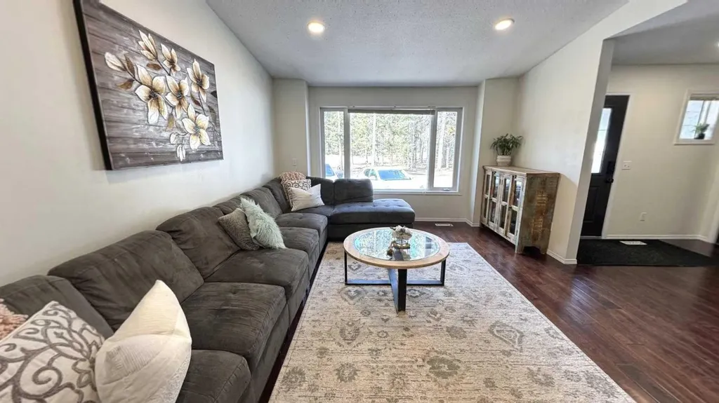32375 Range Road 62 Rural Mountain View County AB T0M1X0