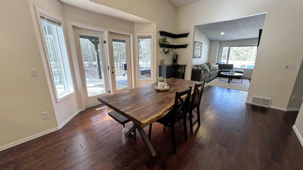 32375 Range Road 62 Rural Mountain View County AB T0M1X0