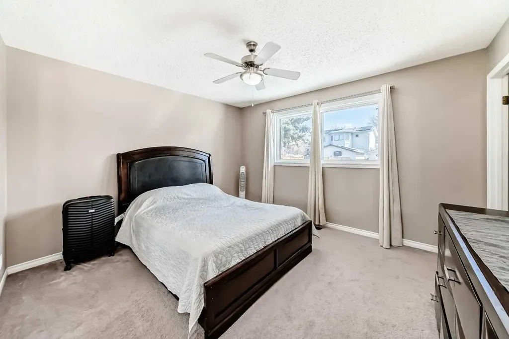 132 Whiteview Close NE Calgary AB T1Y 1R2