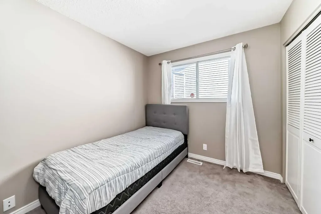 132 Whiteview Close NE Calgary AB T1Y 1R2
